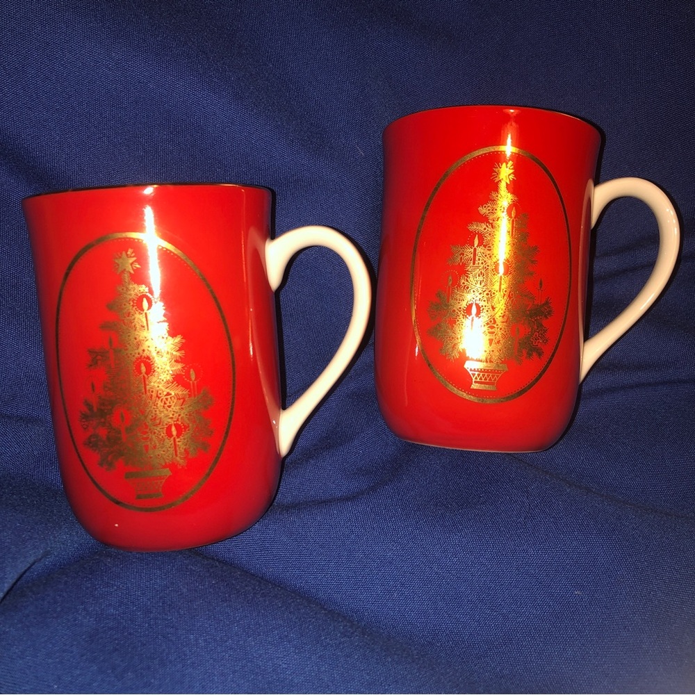Otagiri Japan set of 2 Gibson Christmas tree red mug cup